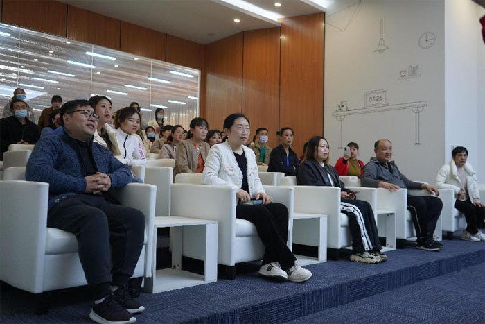 主動學習、勇攀高峰——山東鑫成源服裝有限公司春季研學活動